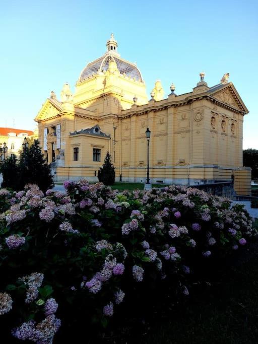 Mr.zagreb, Apartman****budite Nasi Gosti Zagreb